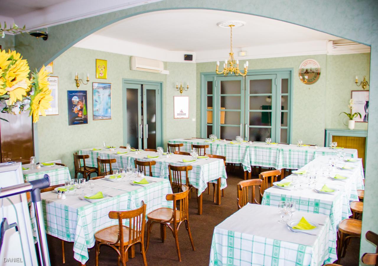 Hotel De La Cloche Vitry-le-François Habitación foto